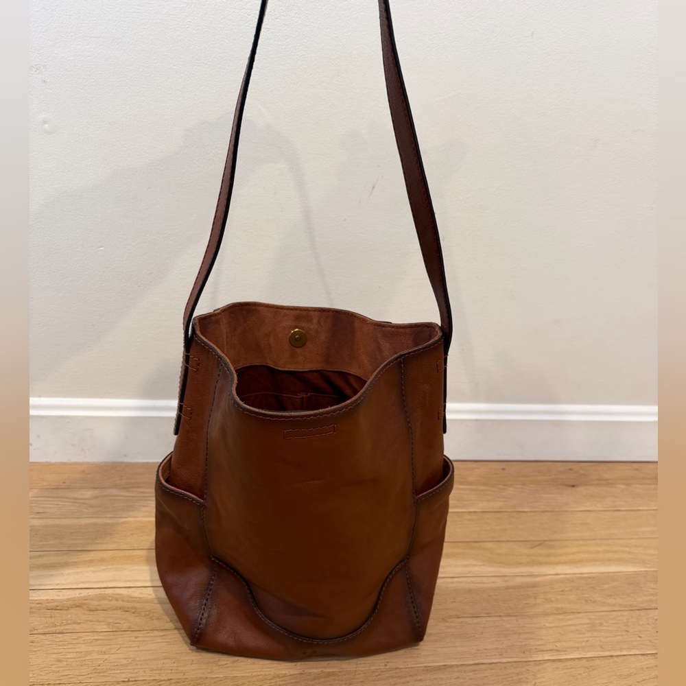 100% leather Frye shoulder bag/tote hobo bag cognac brown